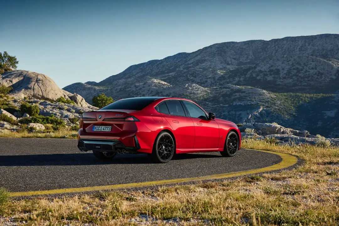 Nuova BMW Serie 3 2027 posteriore m350