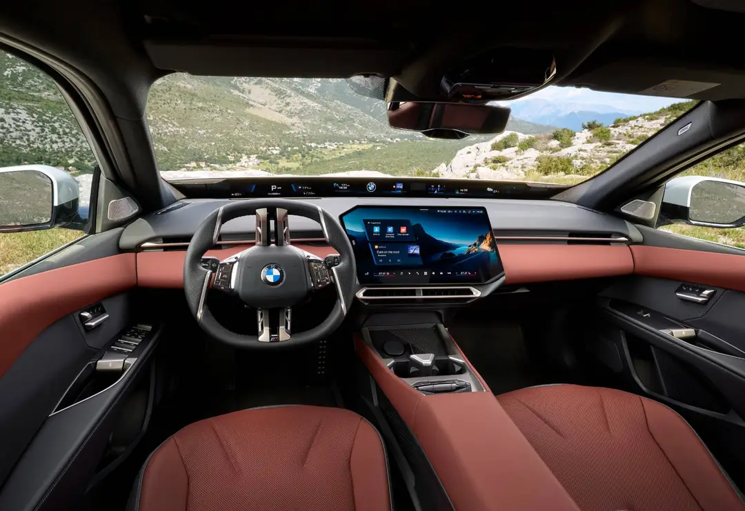 Nuova BMW Serie 3 2027 interni