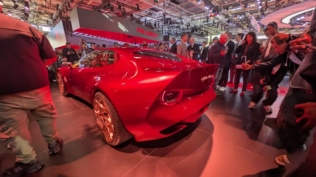 Alfa Romeo Cuorerosso posteriore