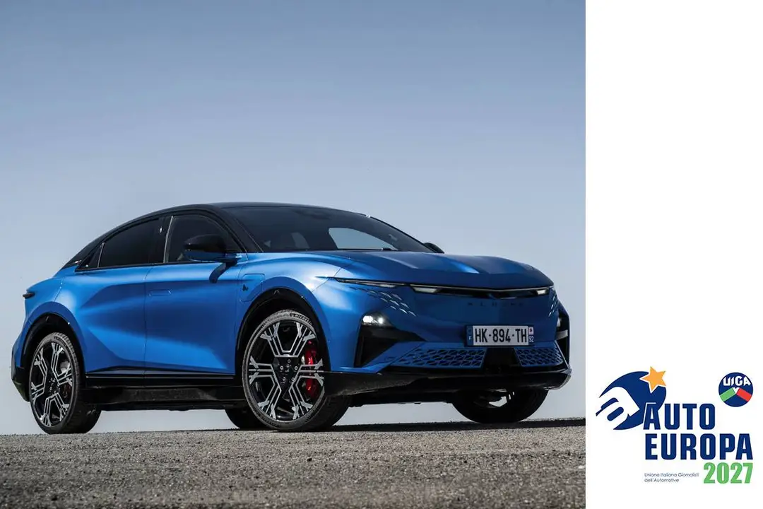 Alpine A390
