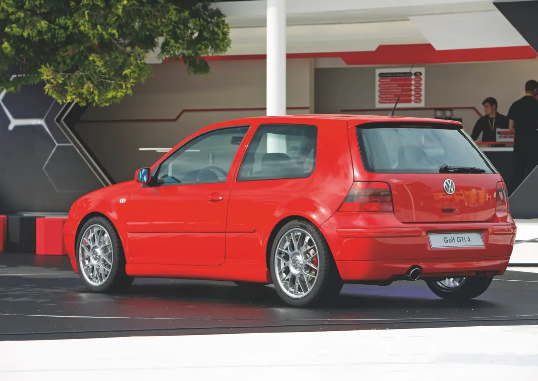 volkswagen_golf_gti_25th_anniversary_99
