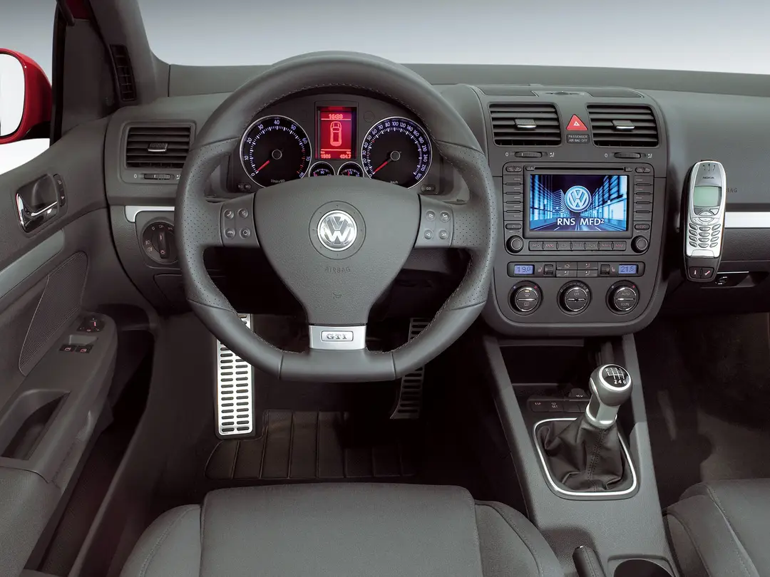 volkswagen_golf_gti_3-door_84