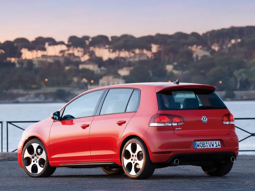 volkswagen_golf_gti_5-door_1