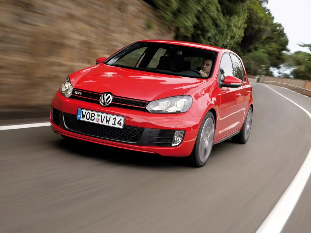 volkswagen_golf_gti_5-door_52