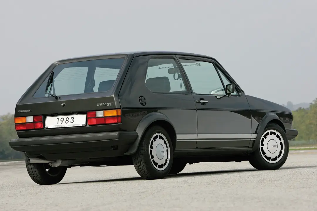 Volkswagen Media Golf Pirelli 2