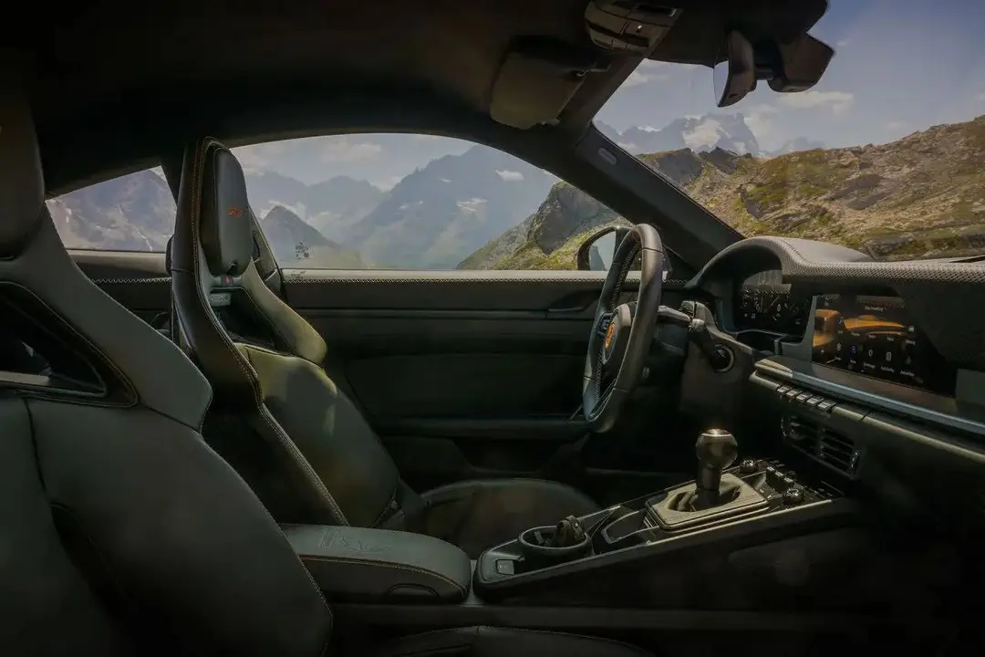 Porsche-911-GT3-Bergsport-5