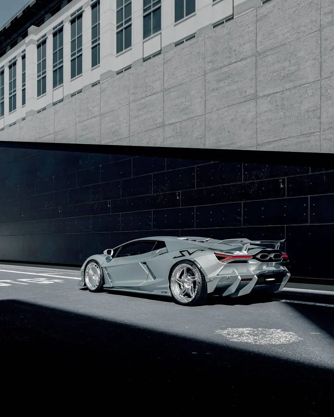 modded-lamborghini-revuelto-sv-looks-like-a-vampire-slayer_1