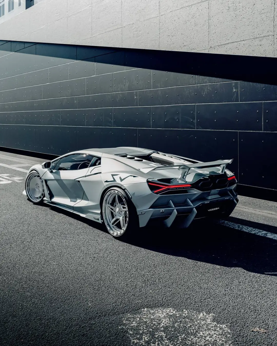 modded-lamborghini-revuelto-sv-looks-like-a-vampire-slayer_5
