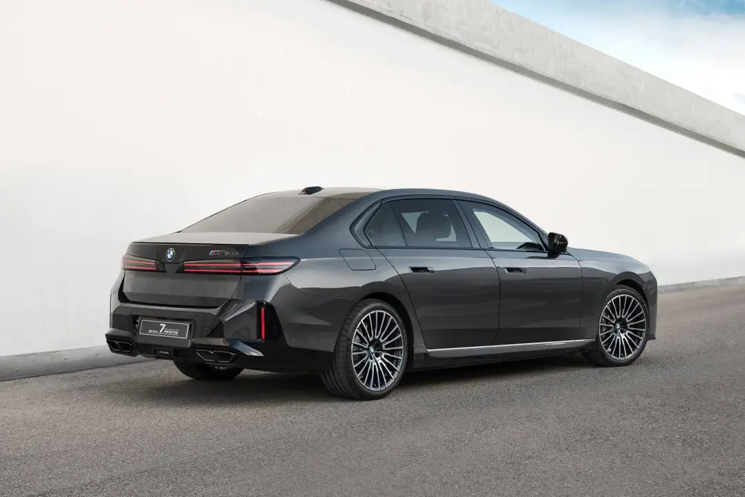 P90659256_lowRes_bmw-concept-7-protec