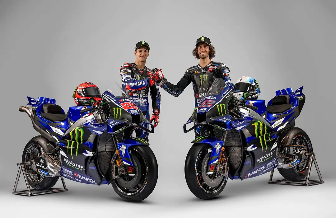 Fabio Quartararo ed Alex Rins con le nuove Yamaha M1 V4&nbsp;