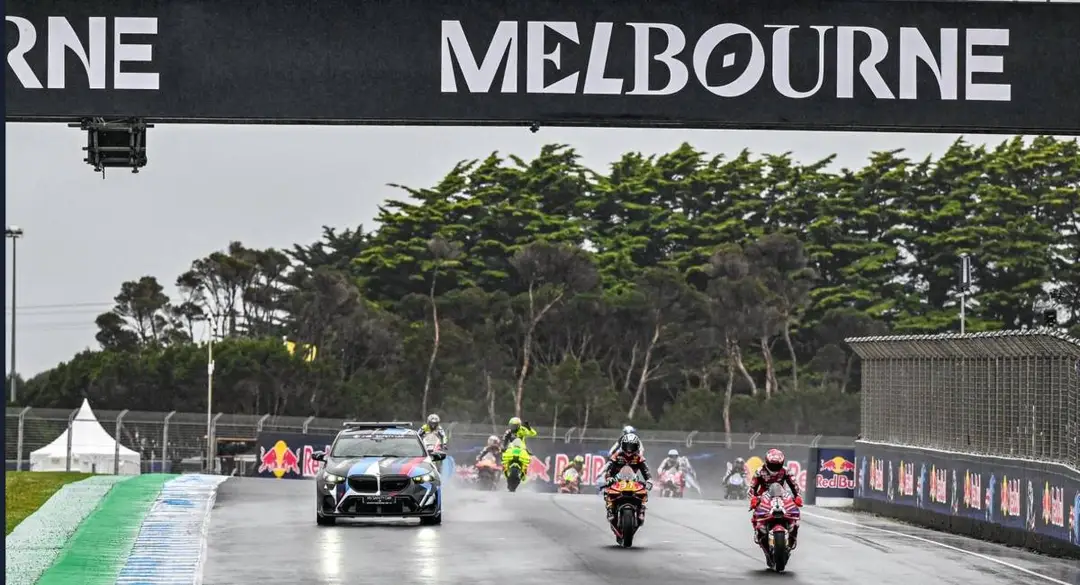 Australian MotoGP: two laps behind the safety car instead of the Grand Prix