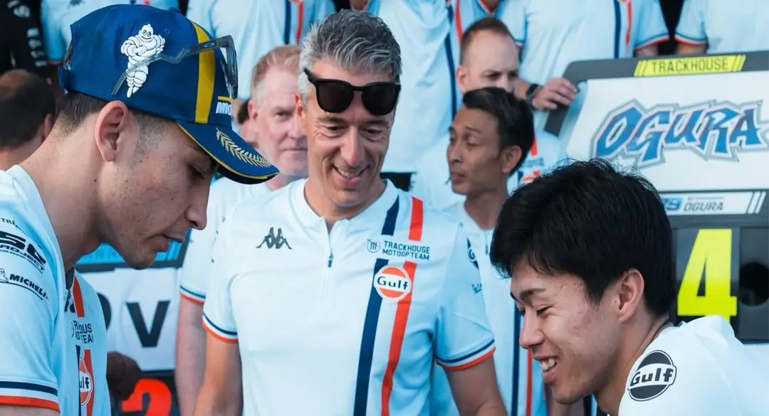 Francesco Guidotti e i due piloti Trackhouse: Fernandez e Ogura