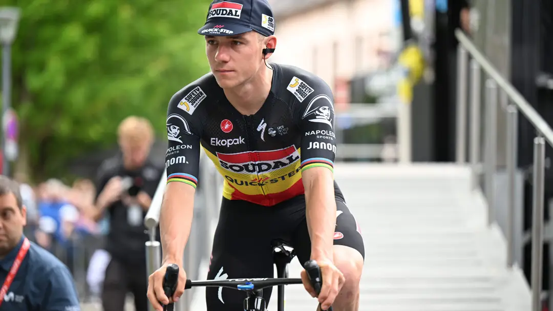 Remco Evenepoel já não usava o mesmo equipamento em contrarrelógio e em provas de fundo, desde junho de 2022