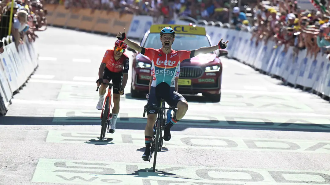 Victor Campenaerts bateu Mattéo Vercher e Michal Kwiatkowski na etapa 18 da Volta a França