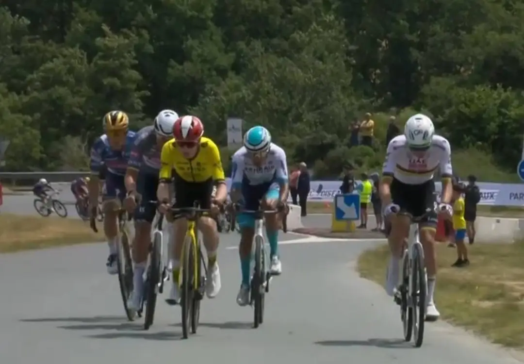 Van der Poel respondeu de imediato ao ataque de Jonas Vingegaard