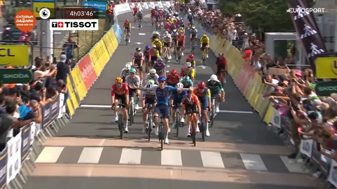 Jake Stwart impediu a 1ª vitória francesa neste Dauphiné, algo que já não acontece desde Julian Alaphilippe, na 2ª etapa da edição de 2023