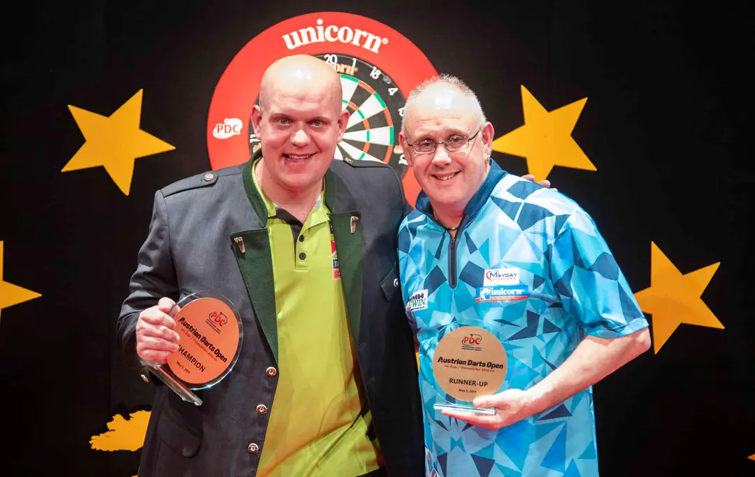 Michael van Gerwen Ian White