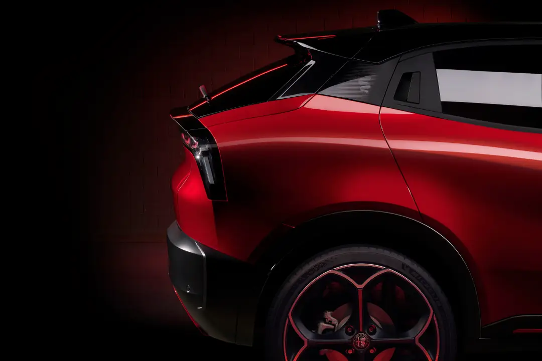 12 alfa romeo junior exterieur