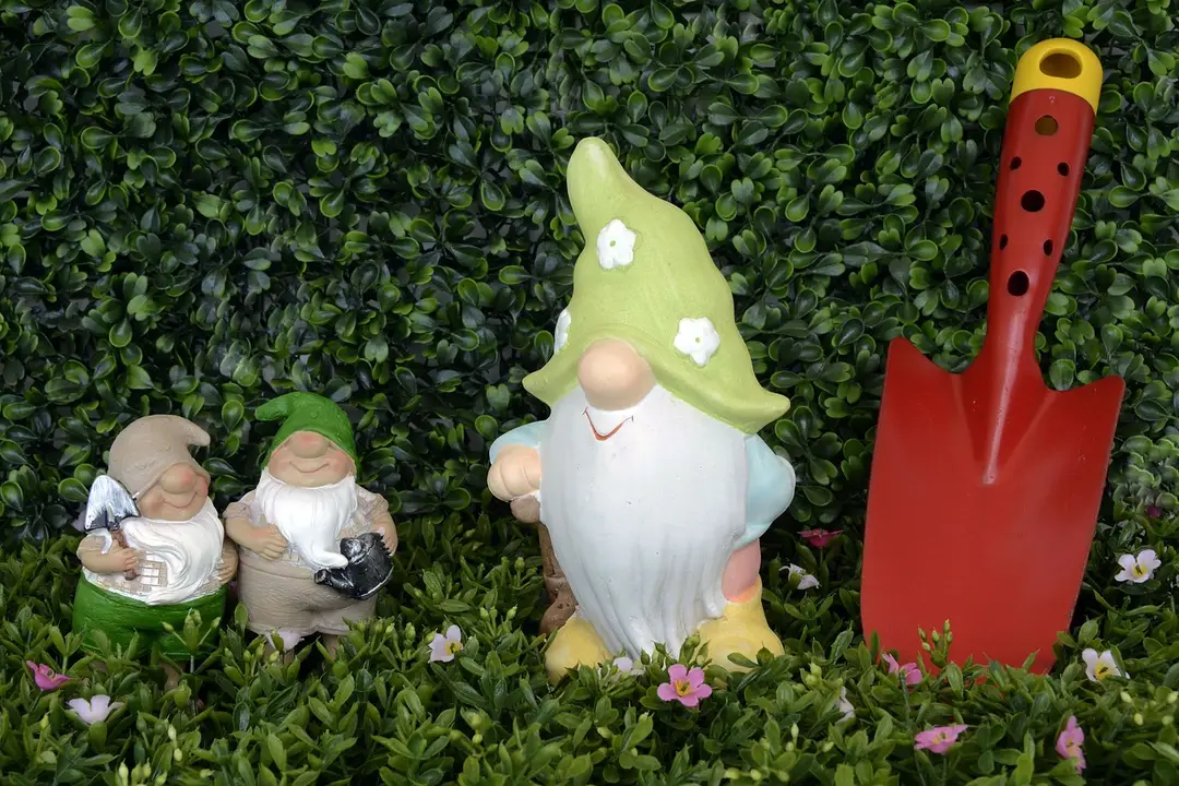 garden gnomes 1404358 1280
