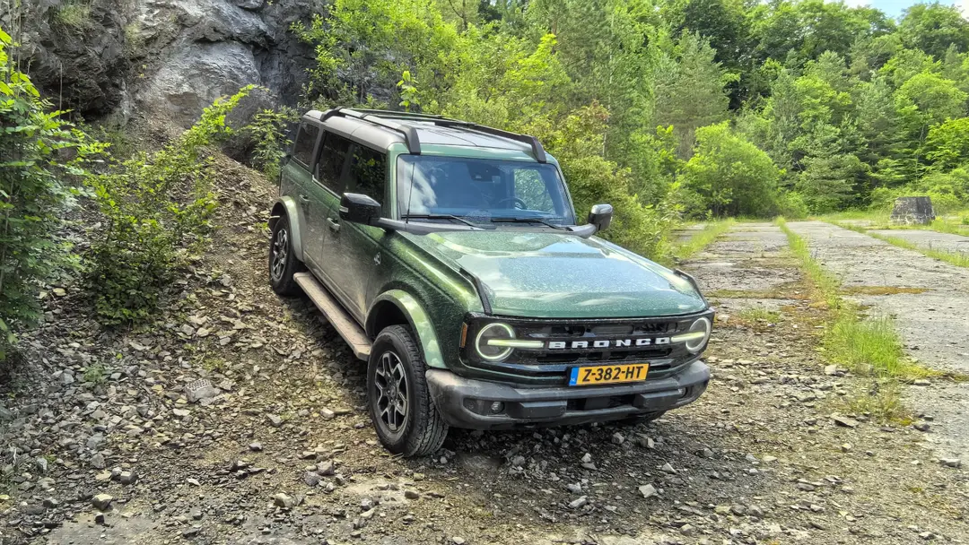 ford bronco 52