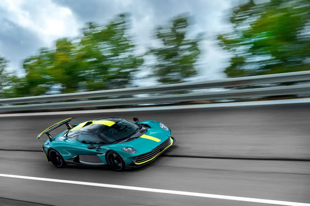 aston martin valhalla 06