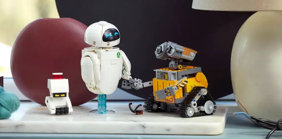 LEGO Wall-E en Eve hand