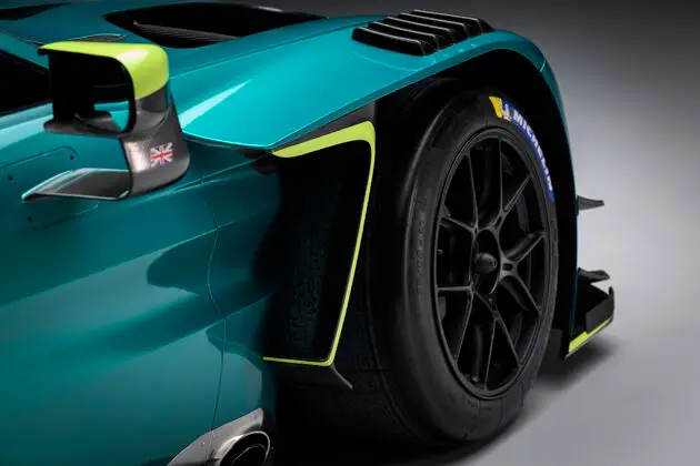 AstonMartinVantageGT3_08