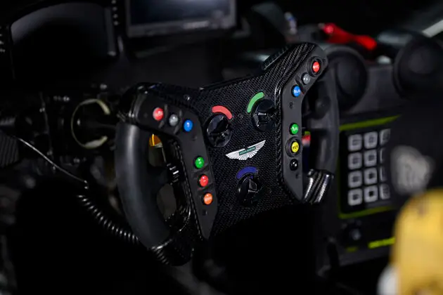 AstonMartinVantageGT3_11