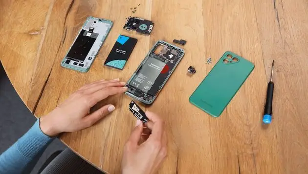 fairphone4 uitelkaar 1