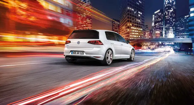 Golf-GTE-10