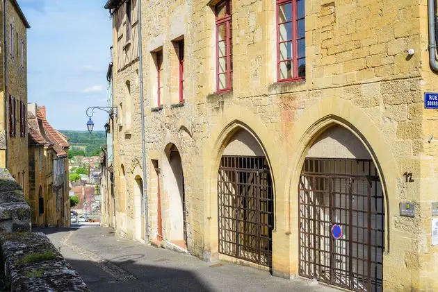 <em>Plaatsje Gourdon, dat ligt op de grens van de Dordogne en De Lot<\/em><em>.<\/em>