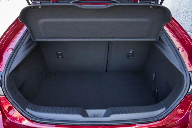 Mazda3_HB_SoulRedCrystal_Detail (17)