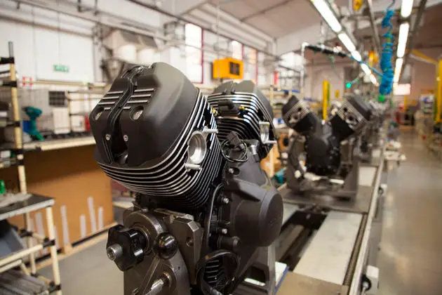 Moto_Guzzi_factory2