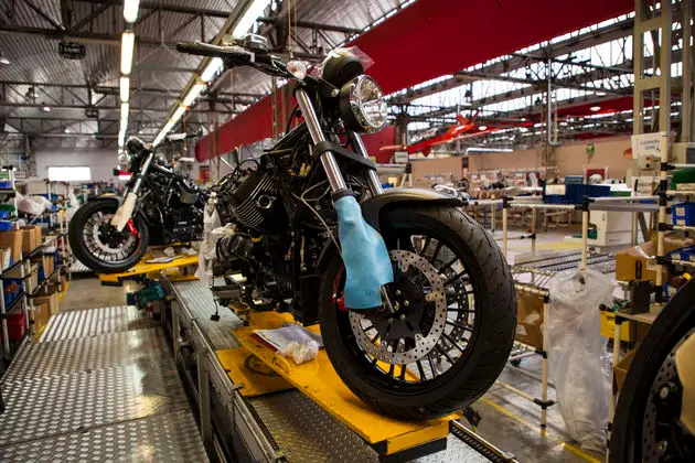 Moto_Guzzi_factory7