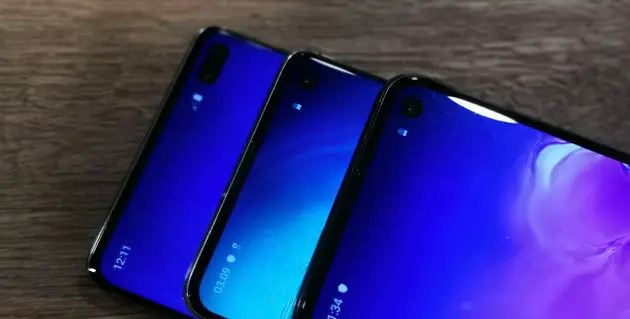 Het einde van de `notch` voor de selfie camera