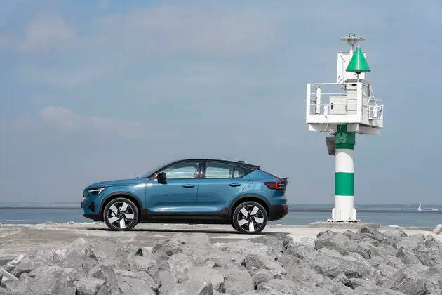 Volvo_C40_182