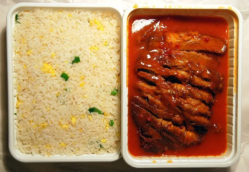 800px babi panggang speciaal met nasi