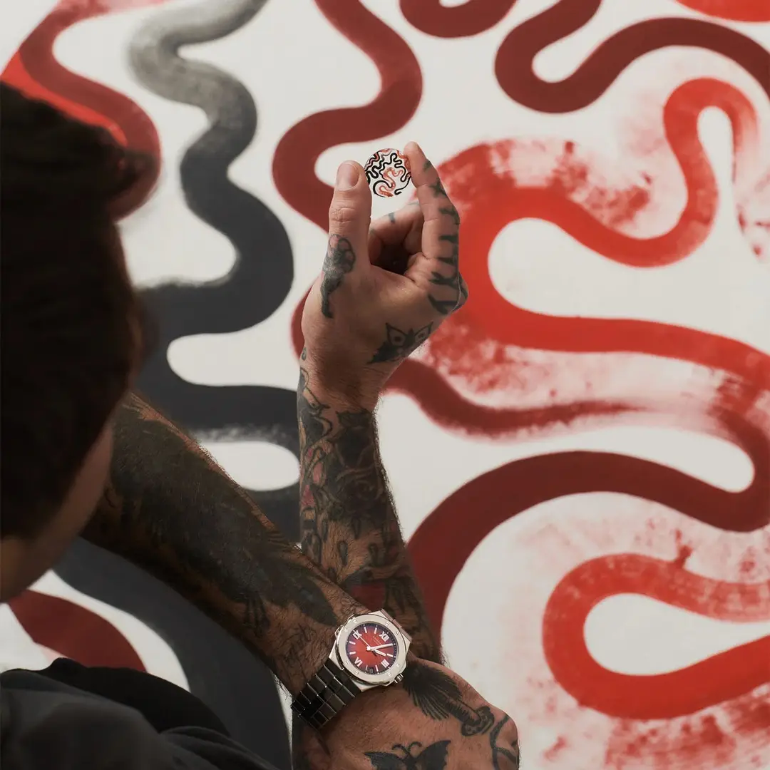 alpine eagle sunburnt 41mm gradient red dial collaboration artist shaun daniel allen 5 kopie