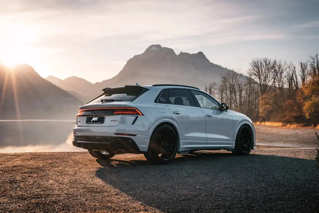 anyconvcom abt audi rsq8 s 17 1600x0