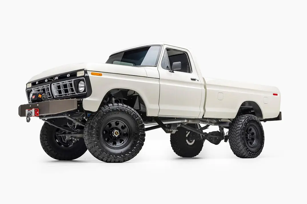 auction block 1976 ford f 250 restomod 0 hero 1074x716 1