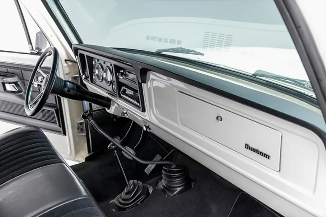 auction block 1976 ford f 250 restomod 2 1440x960 1