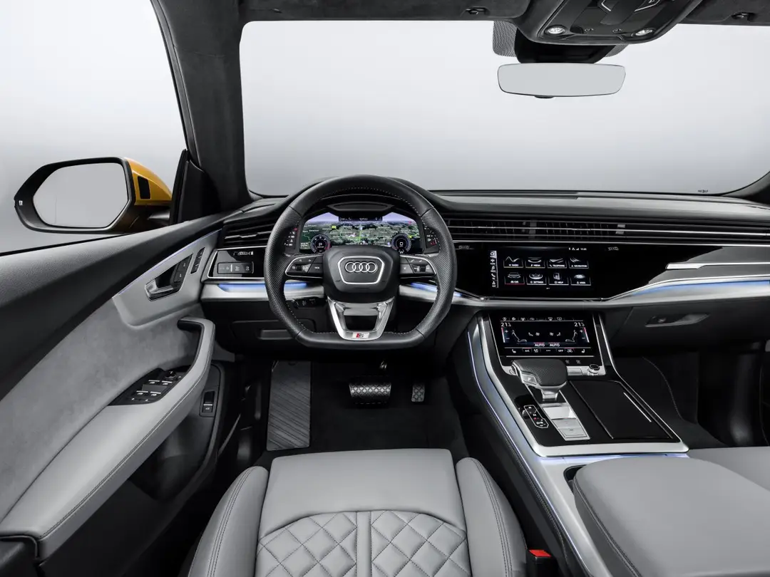 audi q8 20