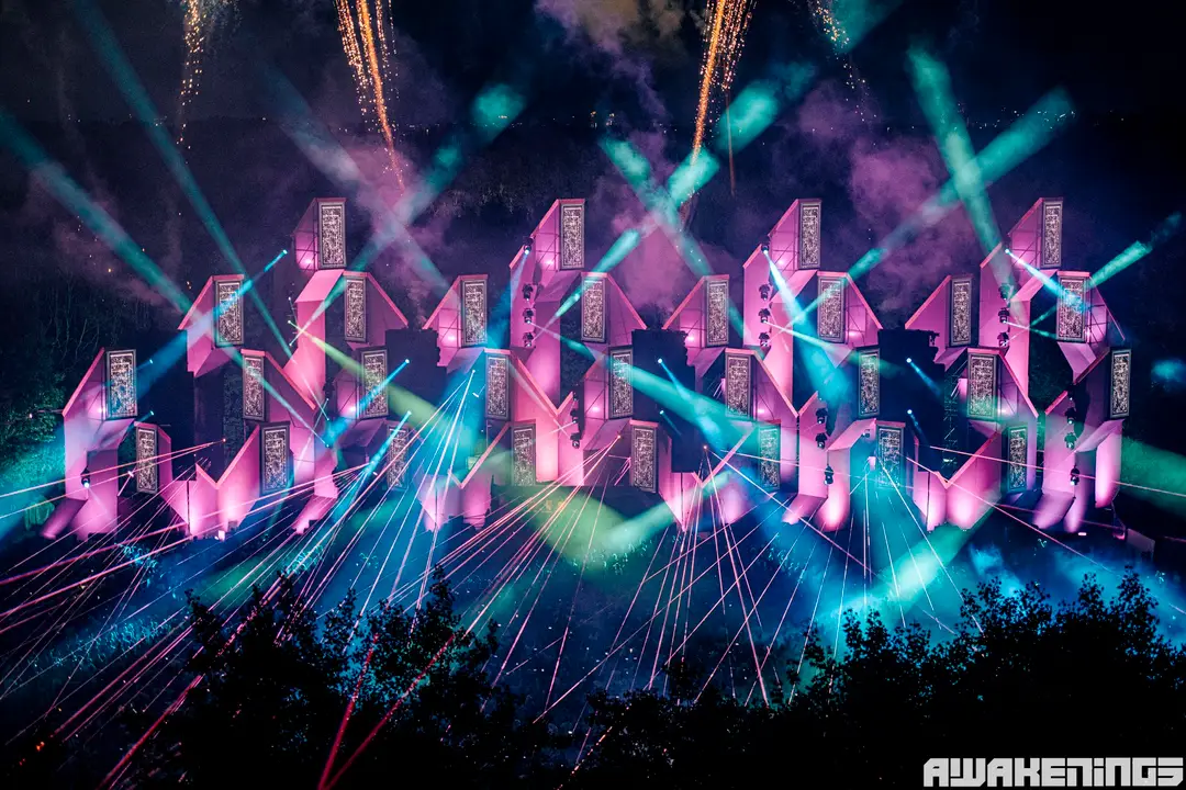 awakenings fhm06