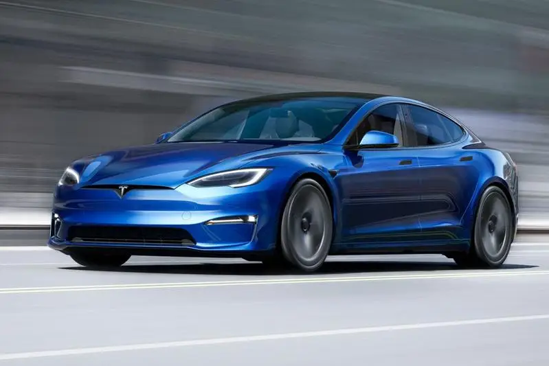 banner tesla plaid x