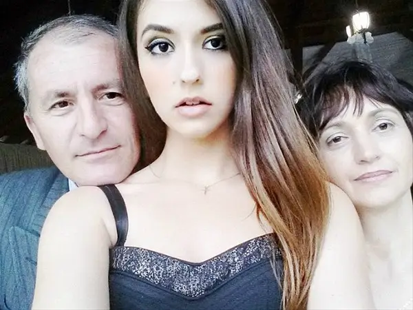 bekaretini 9 milyon tl ye satti alexandra kefren bekaret 1615055