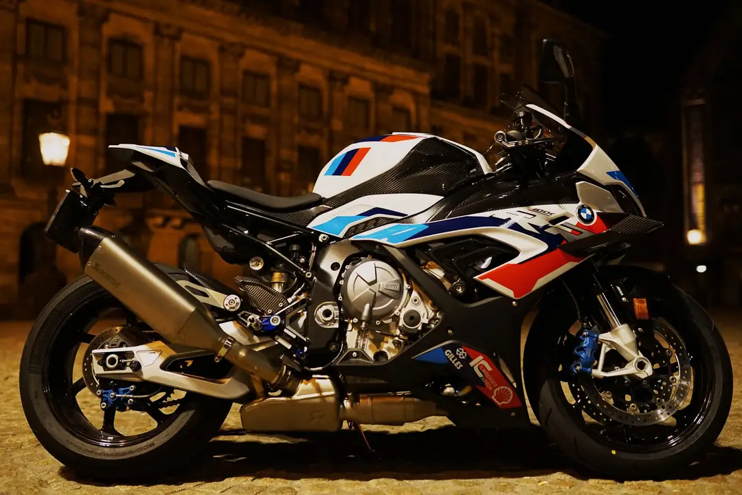 bmw m 1000 rr fhm07