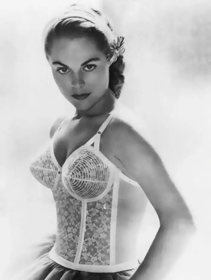 bullet bra fashion vintage 23 5954ebd9b71bc 700
