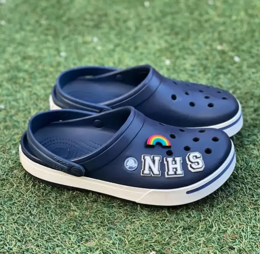 crocs