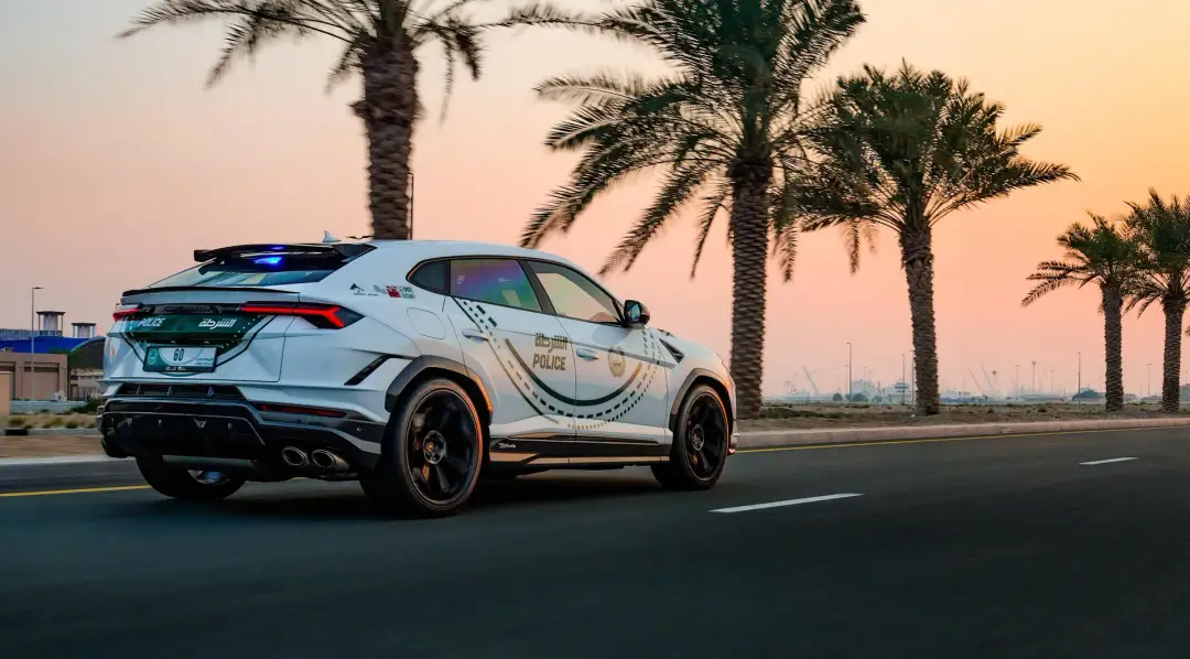 dubai police lamborghini urus performante 100913799 h
