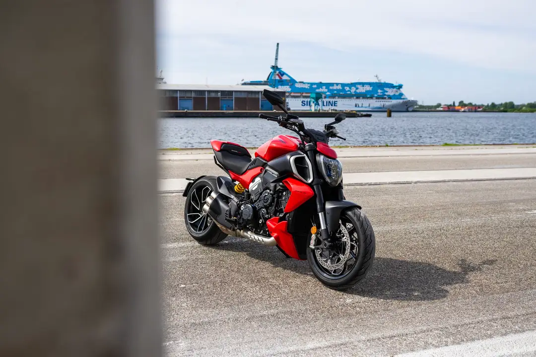 ducati diavel v4 fhm01